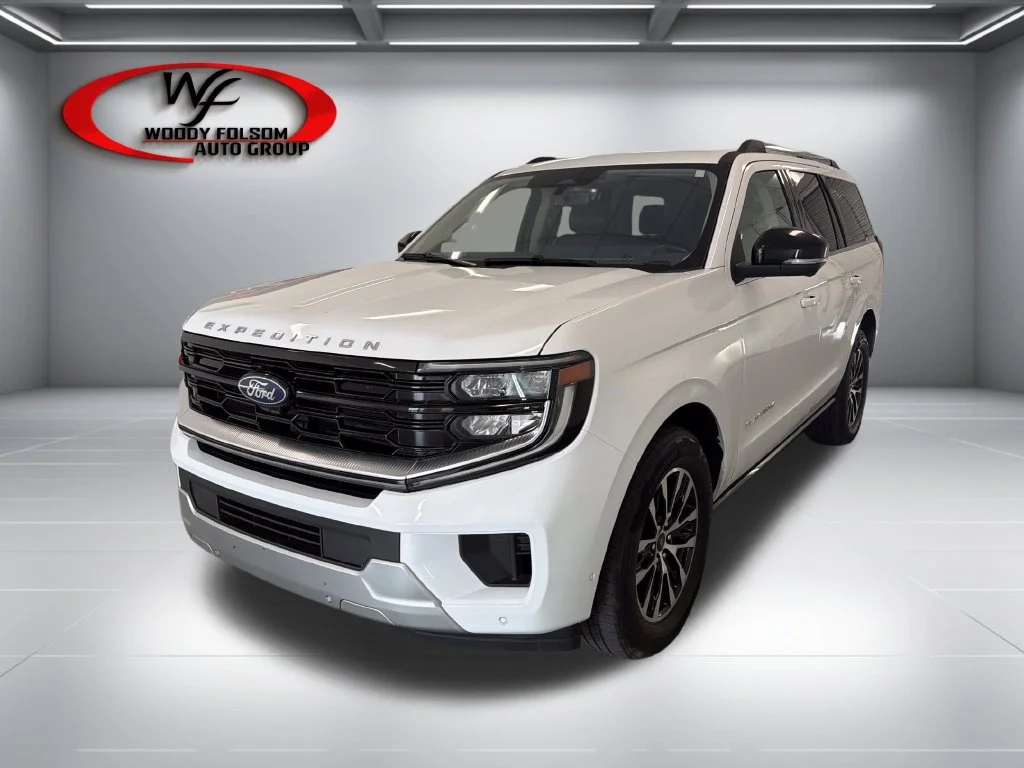 Used 2025 White Ford Platinum image 3