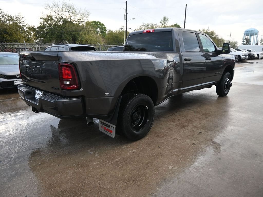 New 2026 Granite Crystal Metallic Clearcoat RAM Big Horn image 33