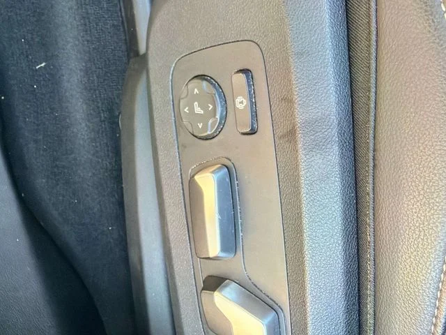 Used 2019 Gray BMW xDrive40i image 21
