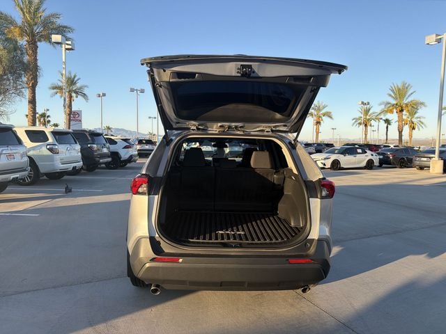 2025 Toyota RAV4 LE - Photo 29