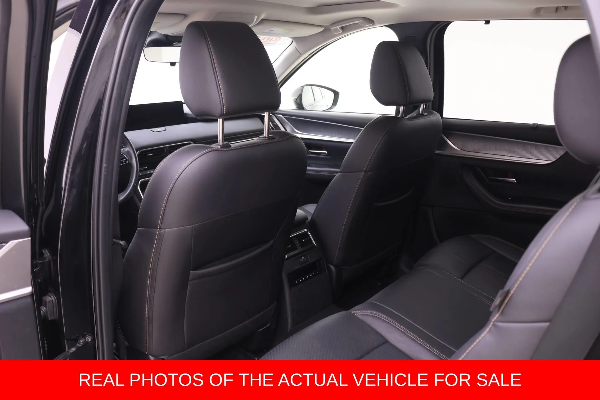 2025 Mazda CX-90 Preferred Package - Photo 11