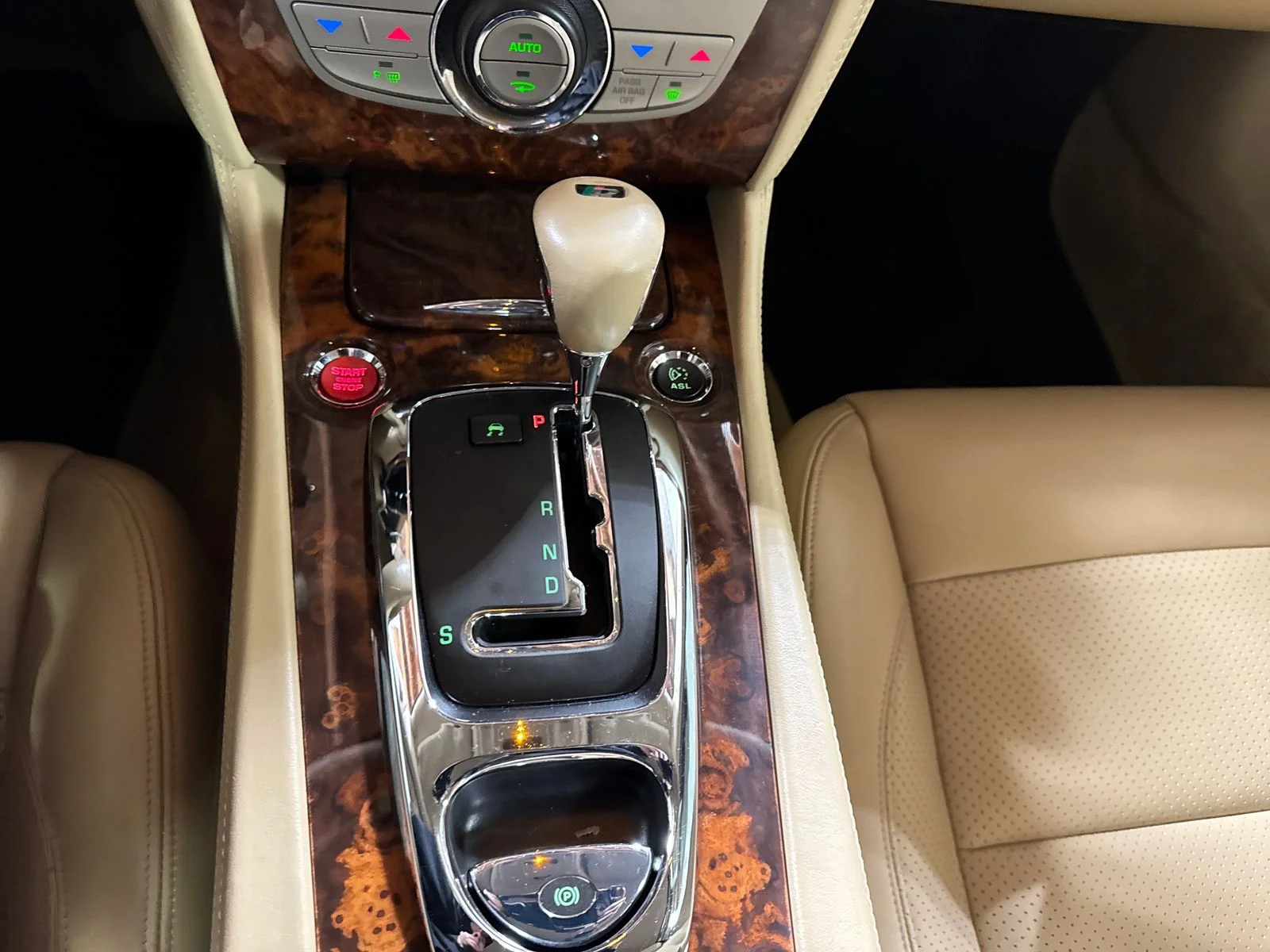 Used 2008 Winter Gold Jaguar XKR Base image 24