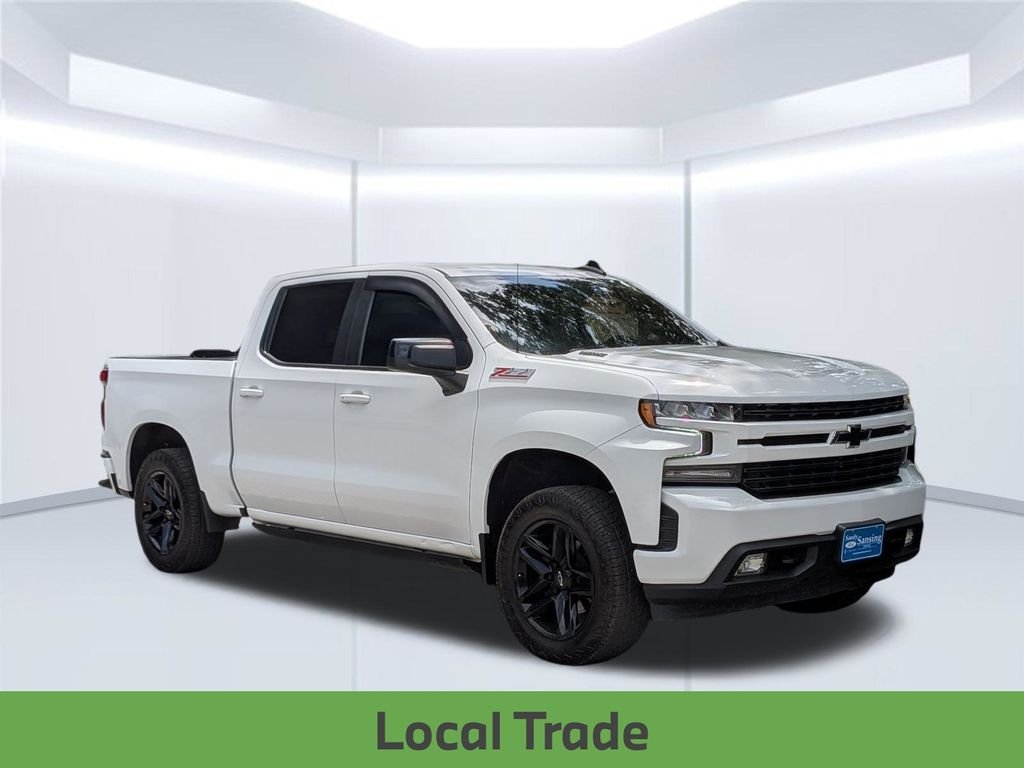 Used 2022 White Chevrolet RST image 9