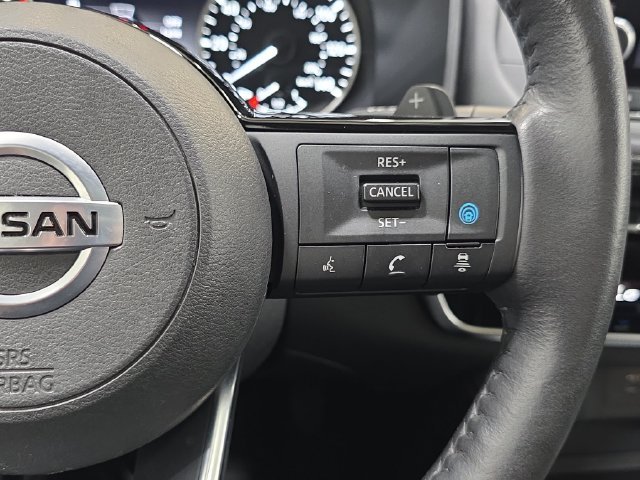 Used 2021 Gray Nissan SL image 17