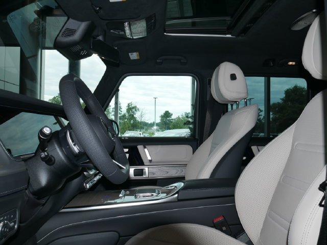 New 2027 Selenite Grey Mercedes-Benz G 580 image 44