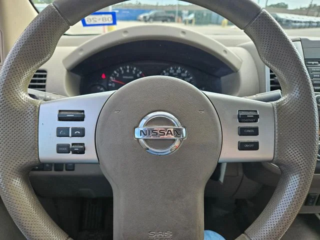 Used 2015 Super Black Nissan SV image 9