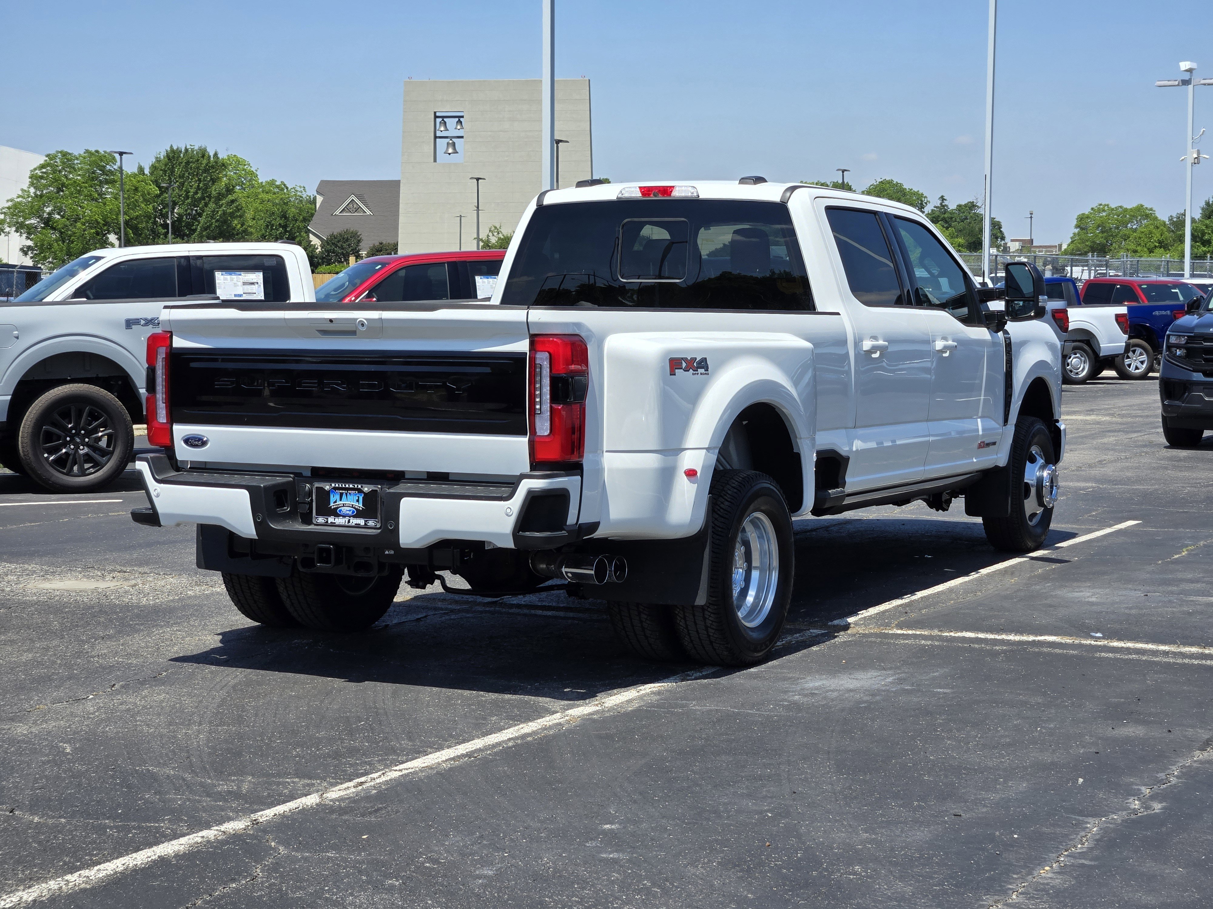 New 2026 Star White Ford F-350 Platinum image 4