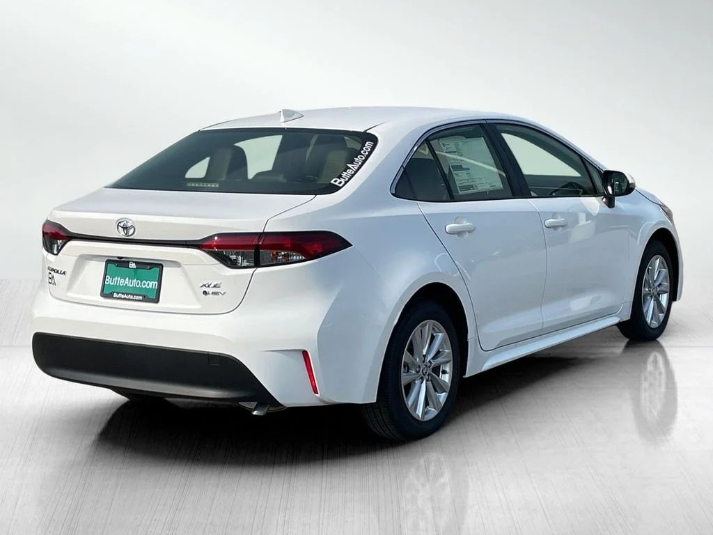 New 2026 Ice Cap Toyota Hybrid XLE image 3