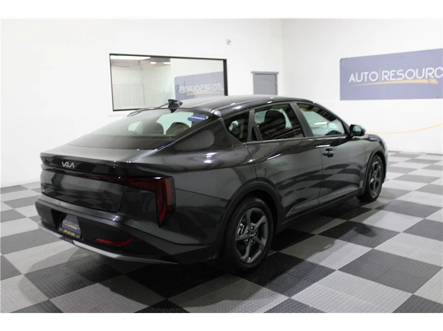 Used 2025 Interstellar Gray Kia LXS image 4
