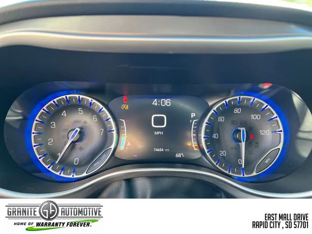 2023 Chrysler Pacifica Touring L - Photo 16