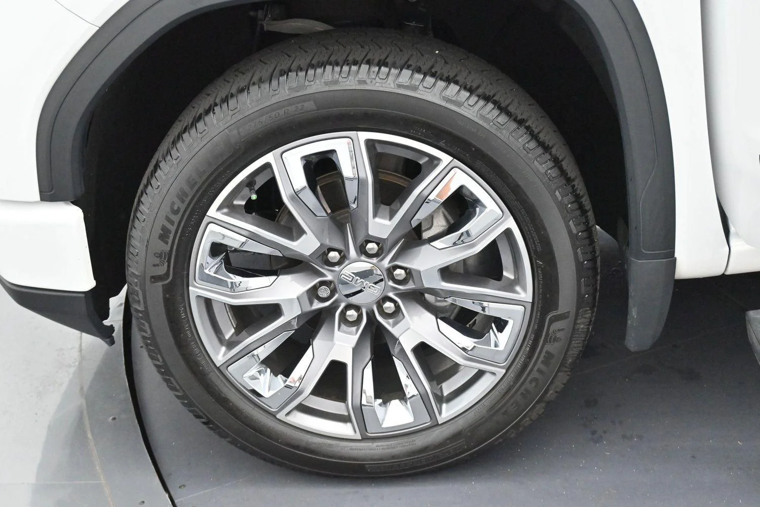 Used 2023 Summit White GMC Denali image 40