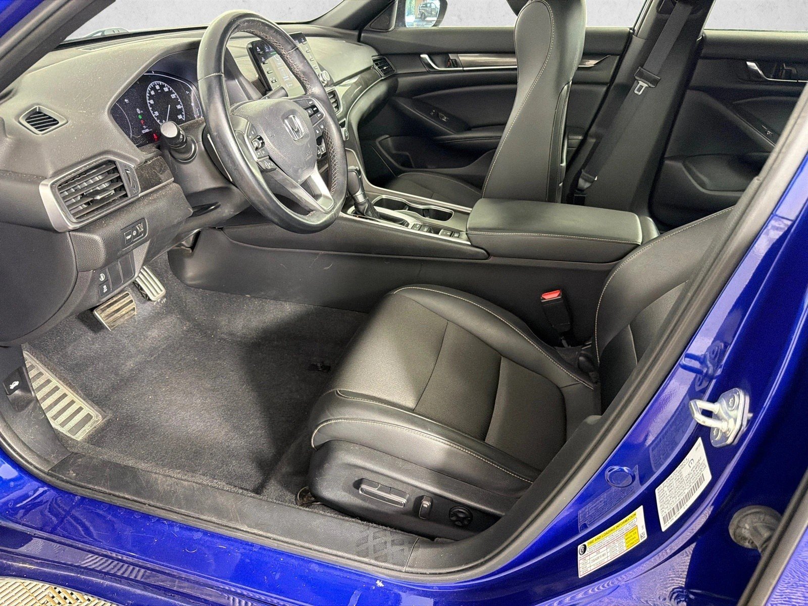 Used 2022  Honda Sport image 9