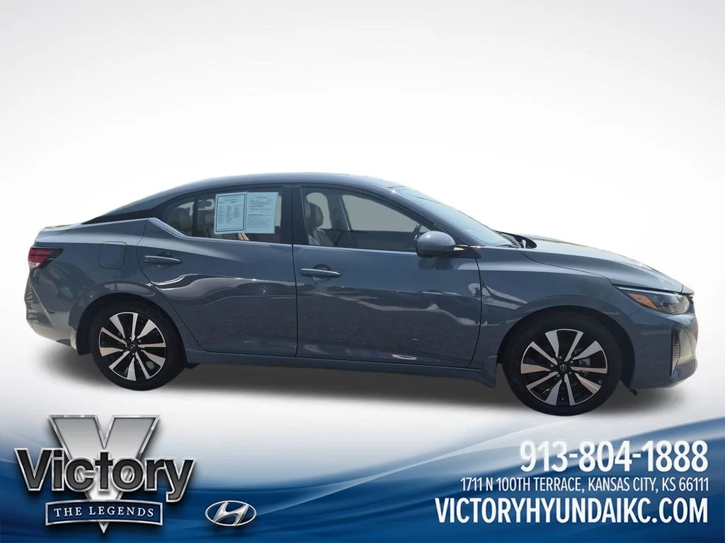 Used 2025 Gray Nissan SV image 8