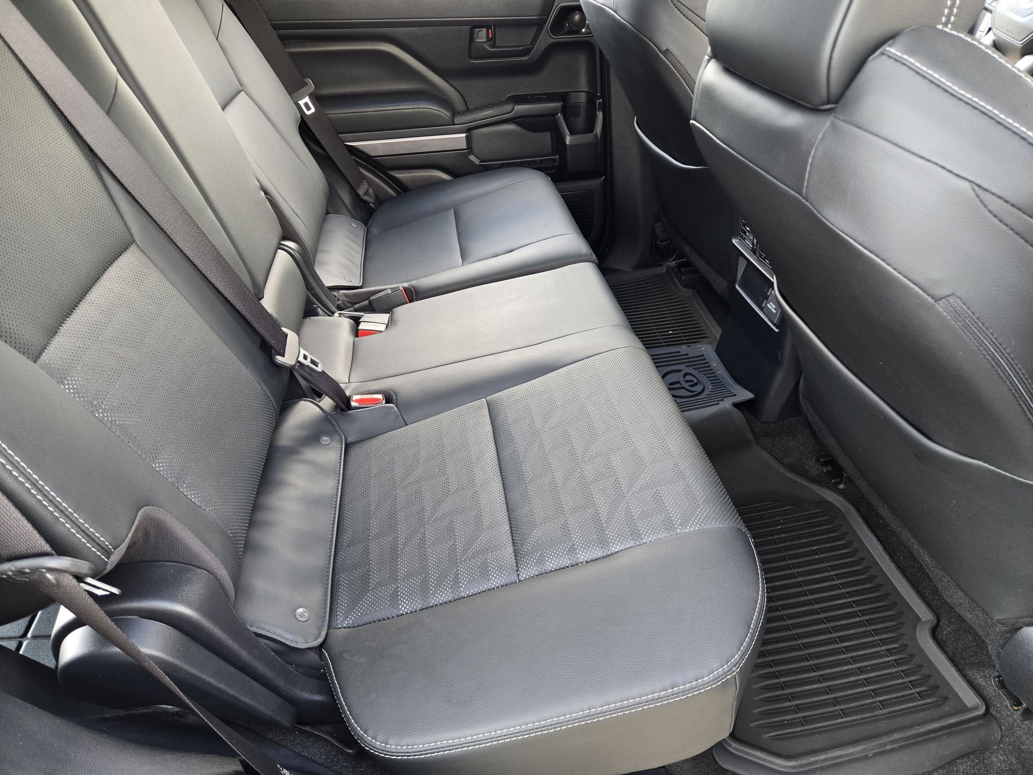 Used 2025 Ice Cap Toyota TRD Off Road Premium image 32
