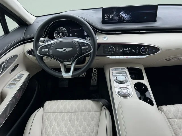 Used 2025 White Genesis 3.5T Sport image 19