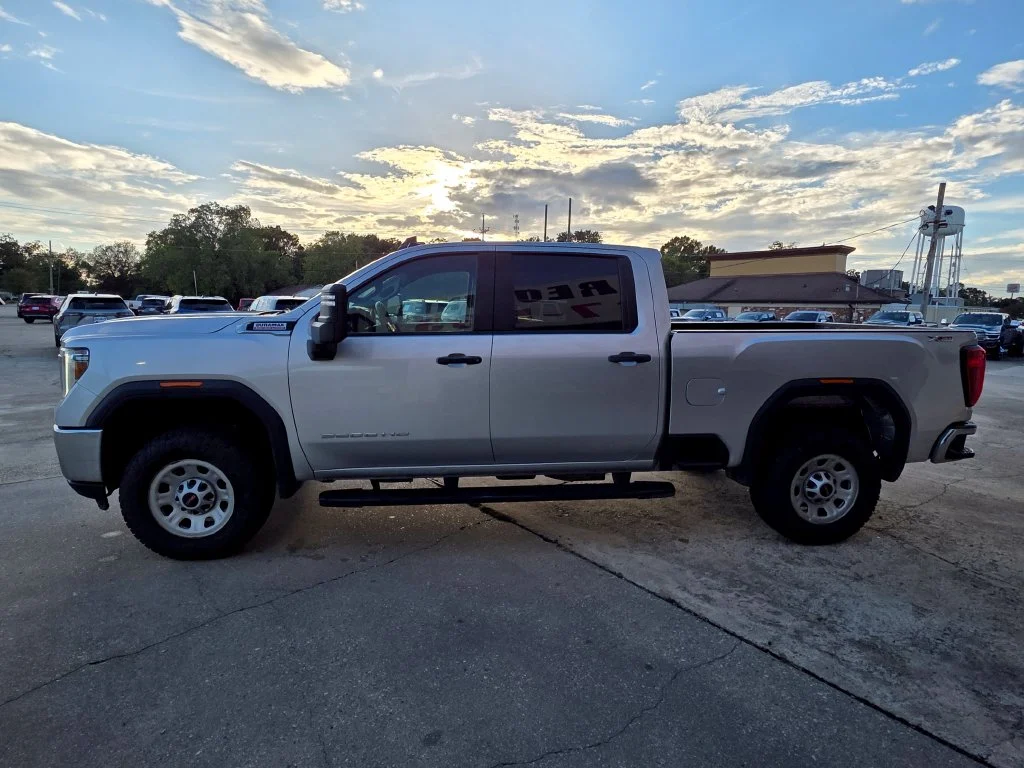 Used 2023 Silver GMC Pro image 6
