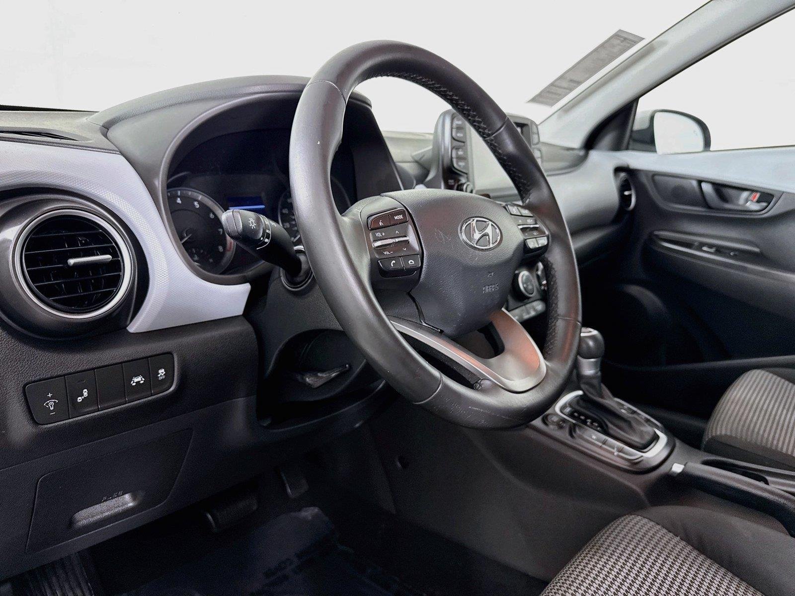 Used 2019 Chalk White Hyundai SEL image 4