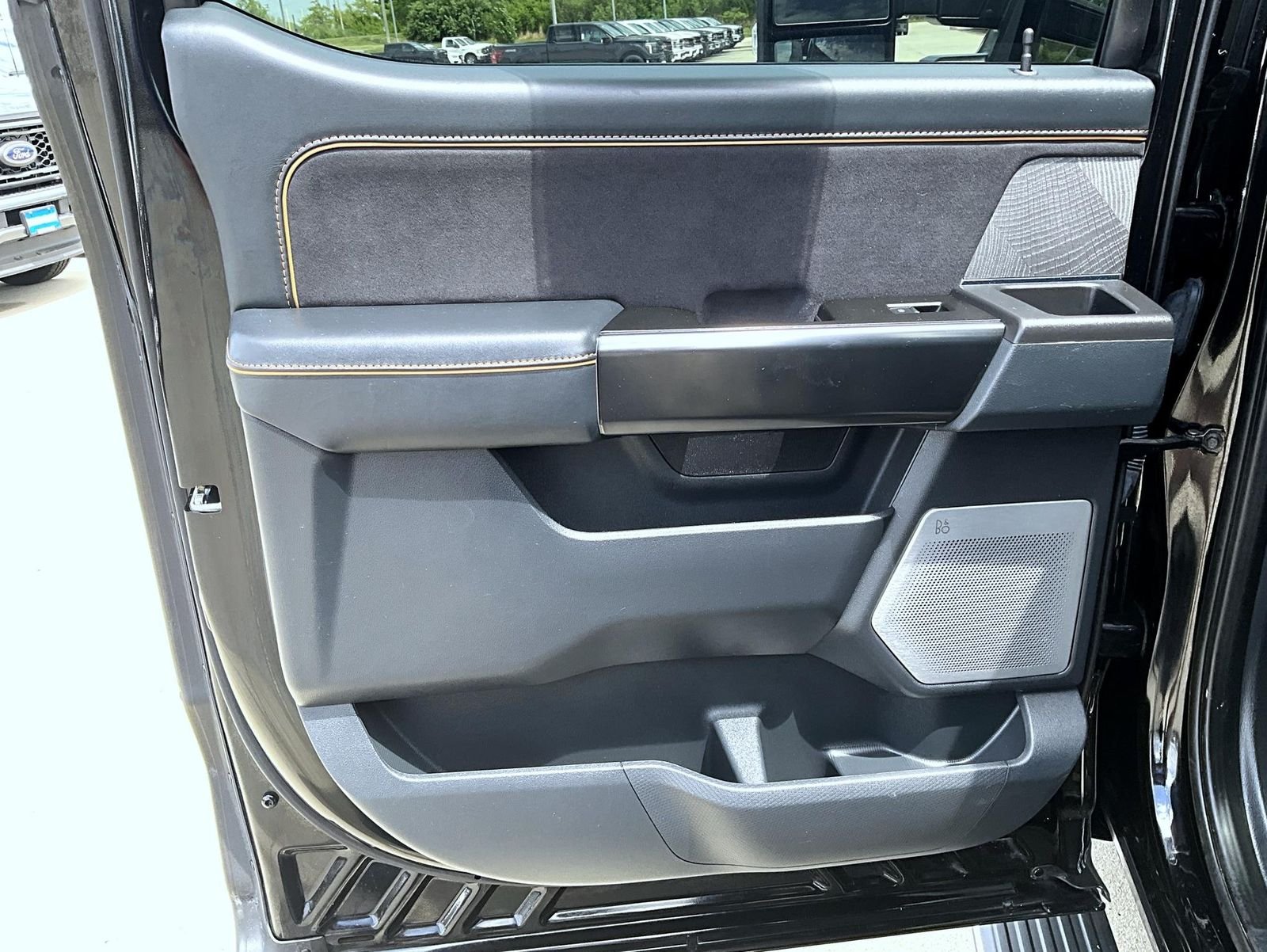Used 2022 Black Ford Platinum image 21