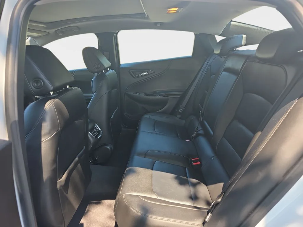 Used 2017 Beige Chevrolet Hybrid image 16