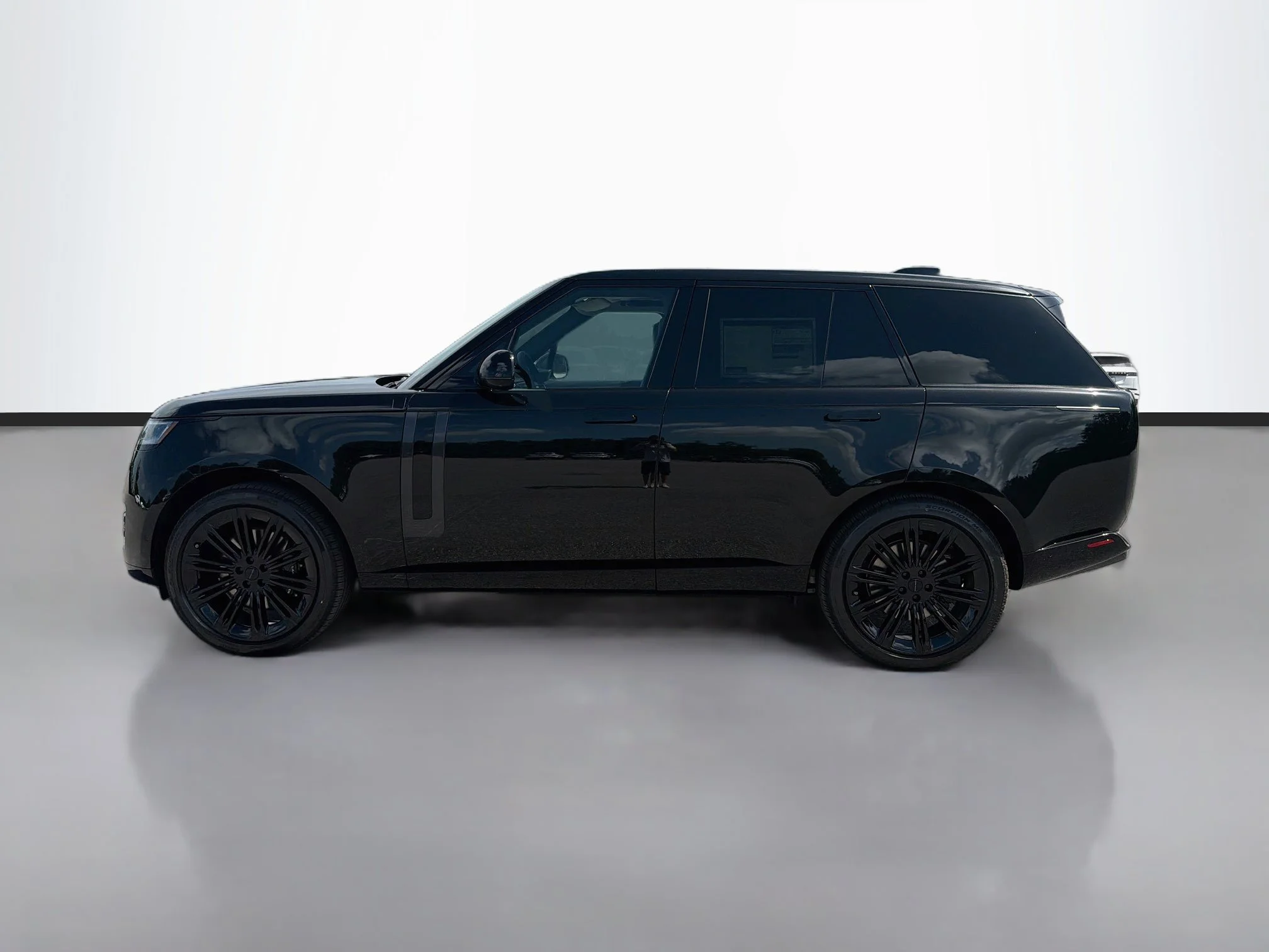 New 2026 Santorini Black Land Rover SE image 2