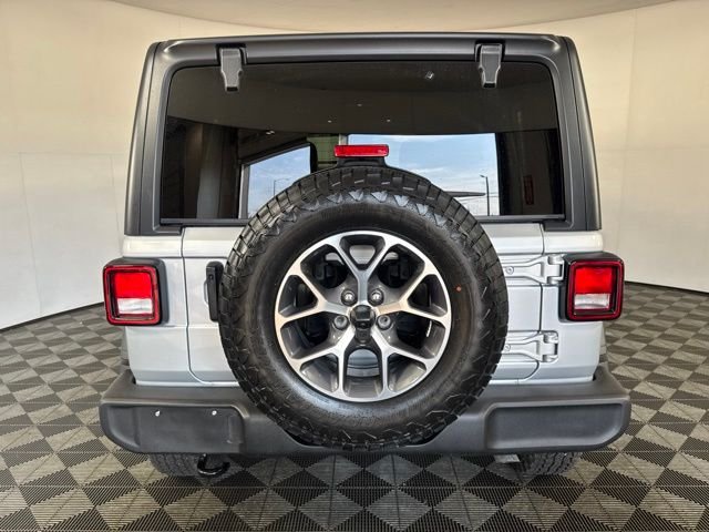 Used 2024 Silver Jeep Sport S image 21