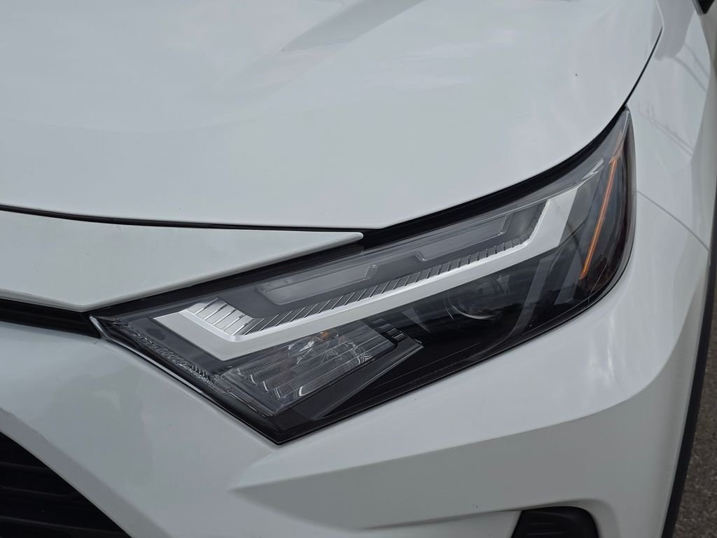Certified Used 2025 White Toyota LE image 13