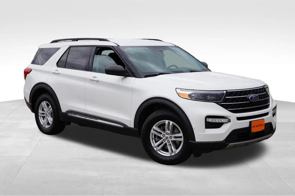 Used 2020 White Ford XLT image 1
