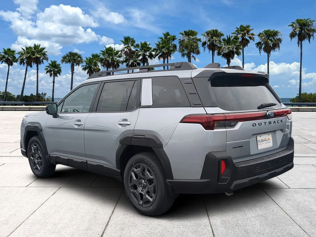 New 2026 ICE SILVER METALLIC Subaru Premium image 5