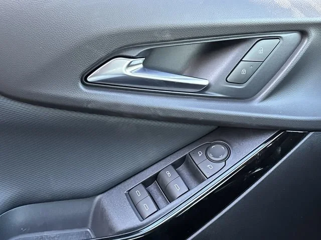 2027 Chevrolet Equinox LT - Photo 21