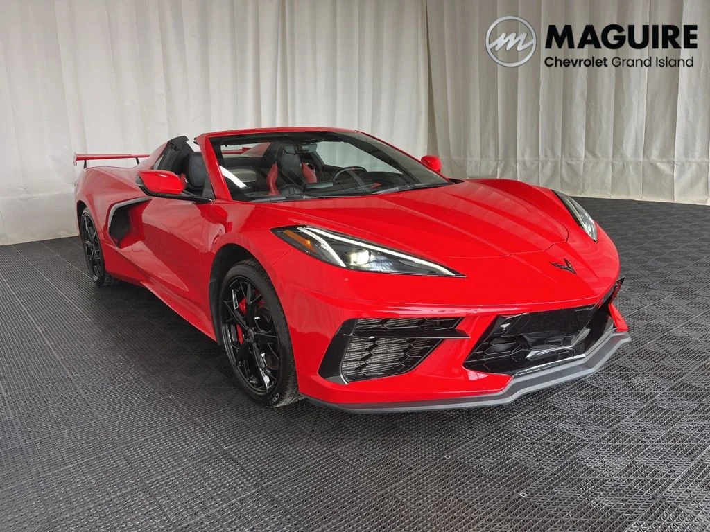 Used 2022 Red Chevrolet Stingray image 27