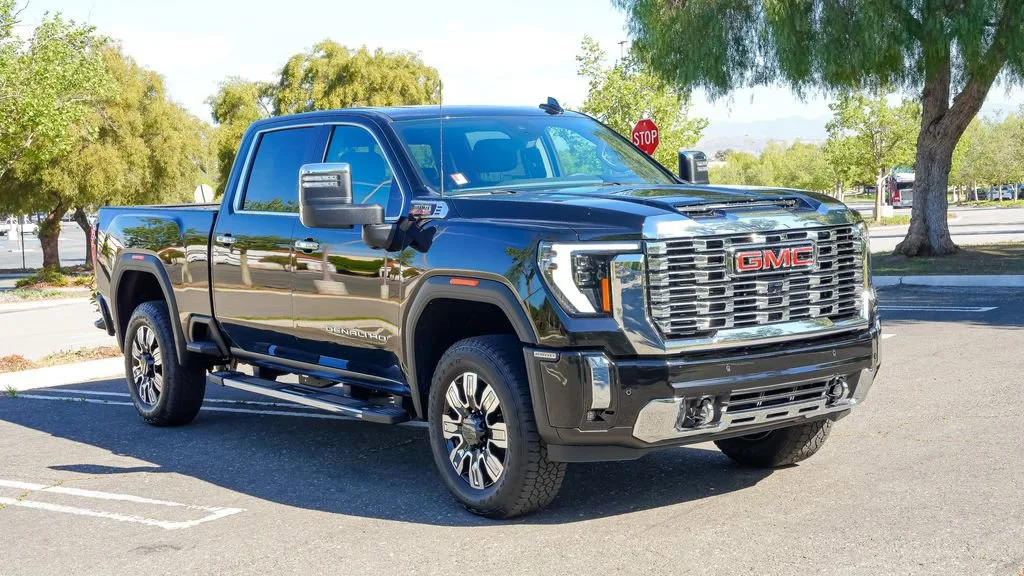 2026 GMC Sierra 2500HD Denali - Photo 6