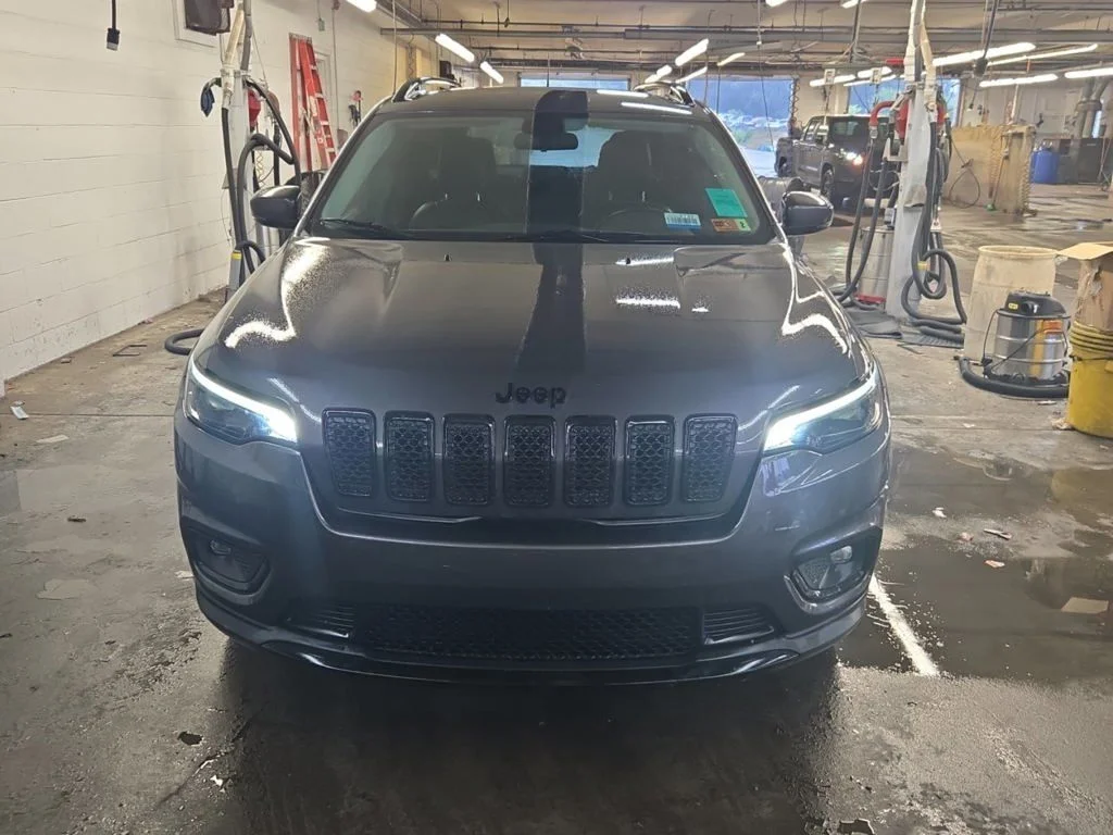 Certified Used 2020 Gray Jeep Latitude Plus image 7