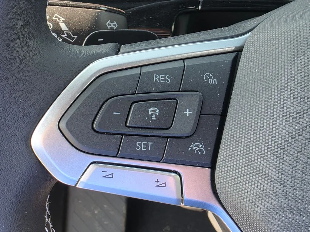 2026 Volkswagen Atlas Cross Sport SE w/Tech - Photo 33