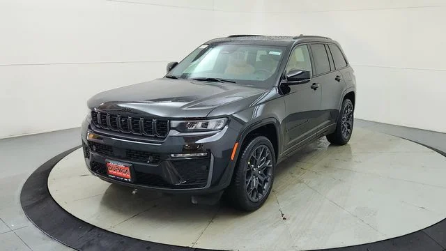 New 2026 Diamond Black Crystal Pearl-Coat Exterior Paint Jeep Summit image 3