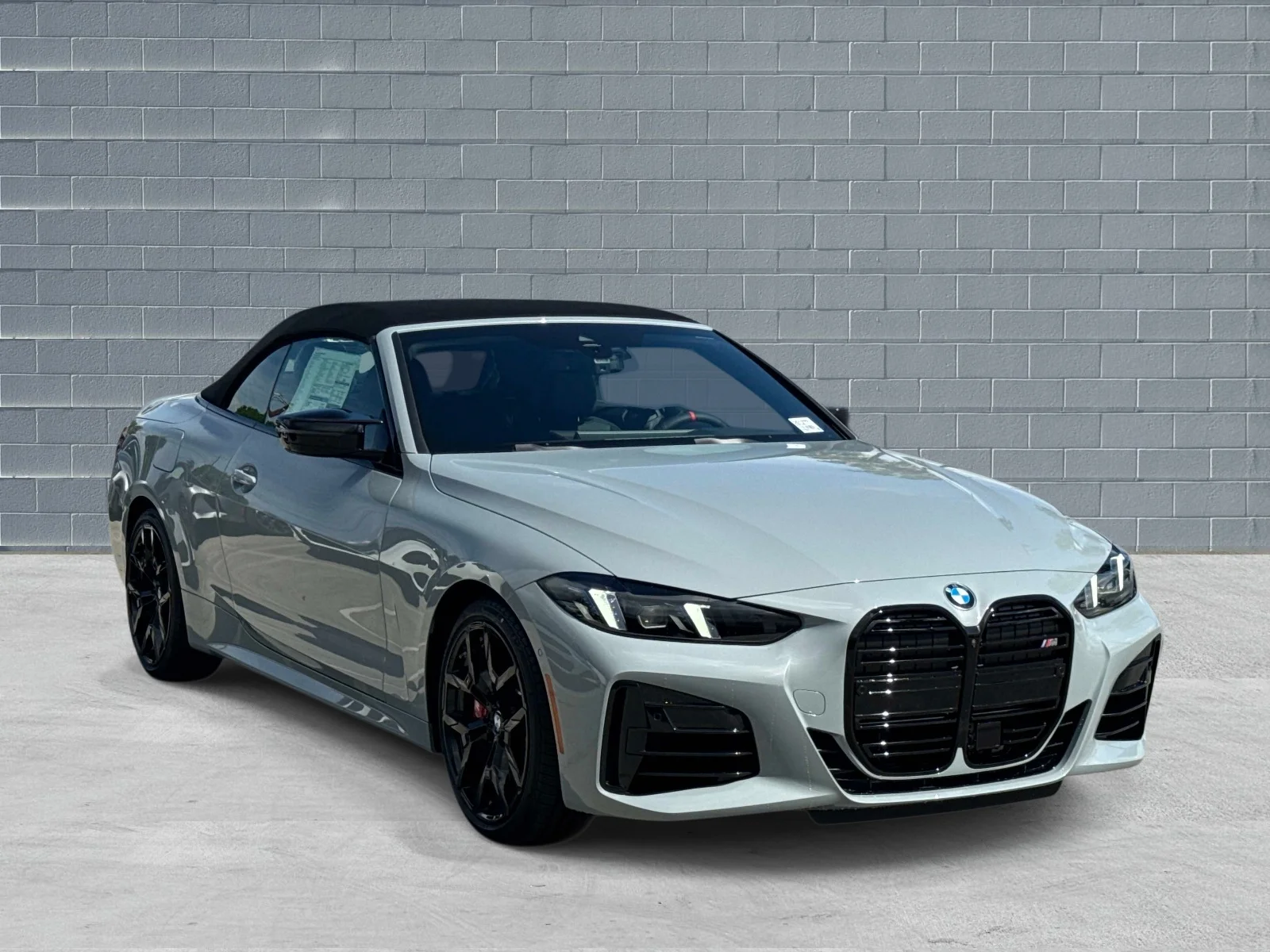 2026 BMW 4 Series M440i Convertible's photo