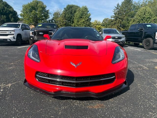 Used 2018 Red Chevrolet Stingray image 3