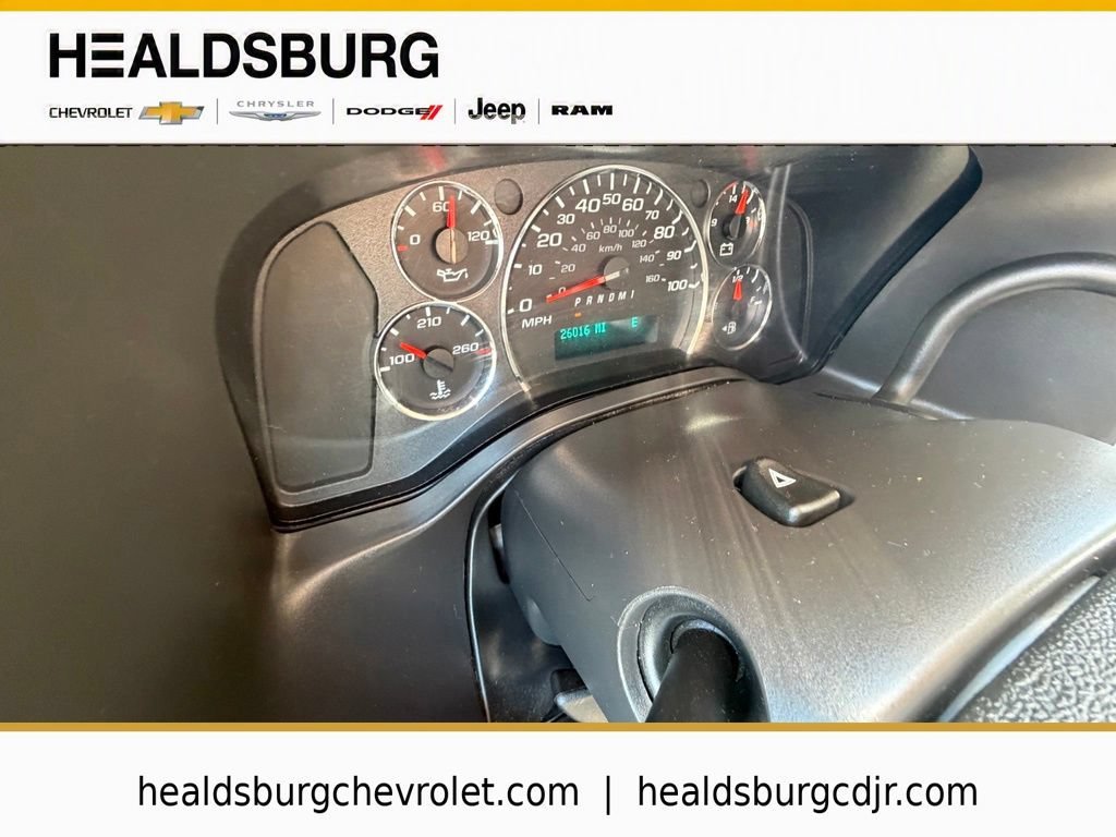 2025 Chevrolet Express Passenger LT - Photo 19