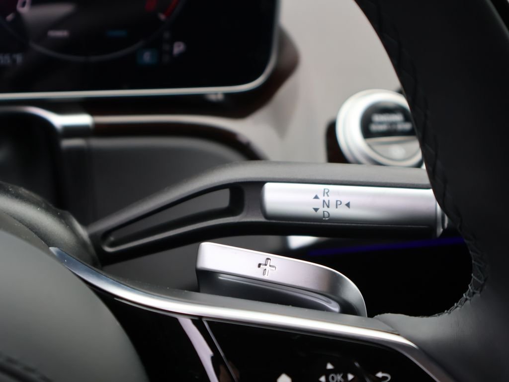 New 2026 MANUFAKTUR Graphite Metallic Mercedes-Benz S 580 image 37
