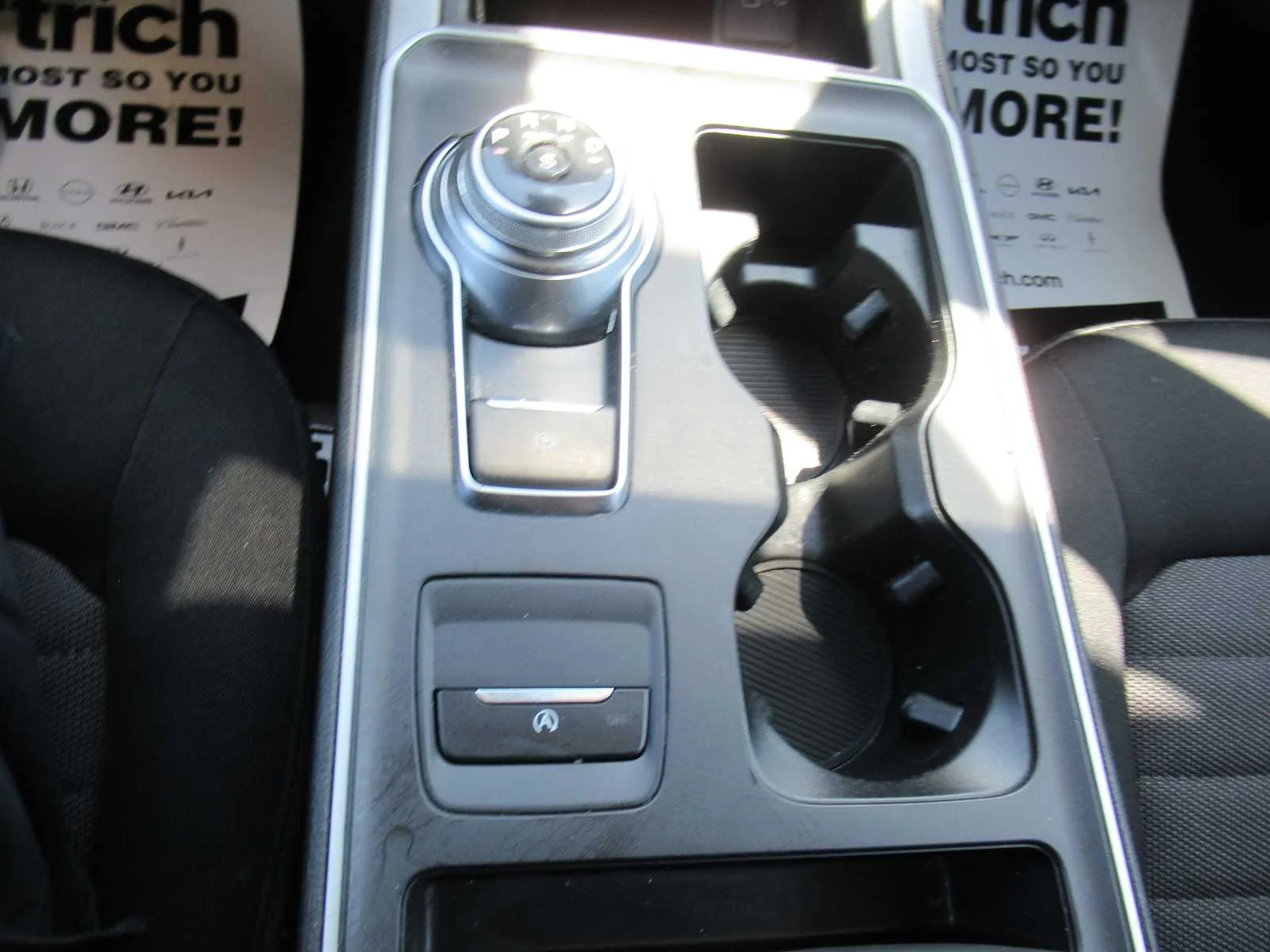 Used 2022 Agate Black Ford SE image 24