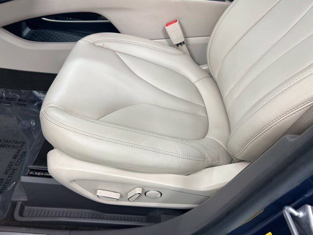 Used 2019 Blue Lincoln Standard image 14