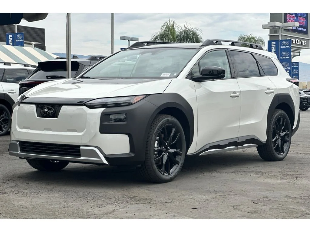 New 2026 CRYSTAL WHITE PEARL Subaru Touring image 8