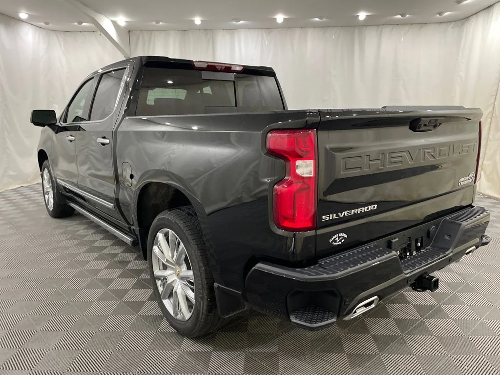 New 2026 Black Chevrolet High Country image 8