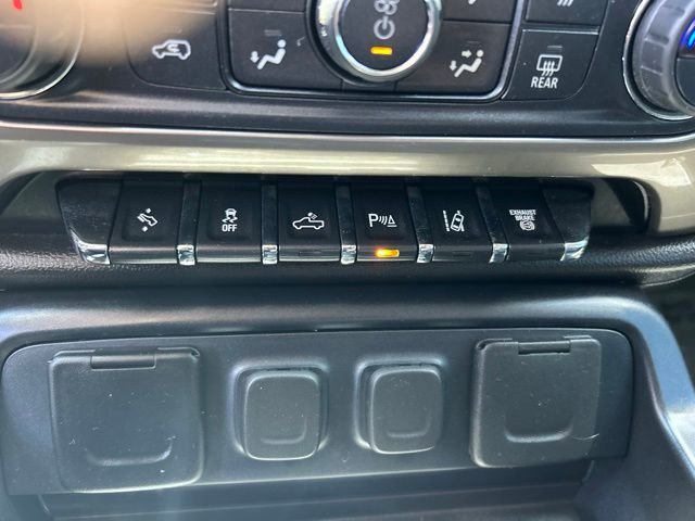 Used 2019 Black Chevrolet High Country image 23