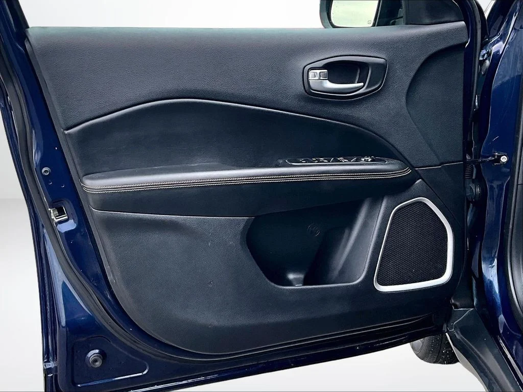Used 2019 Blue Jeep Latitude image 24