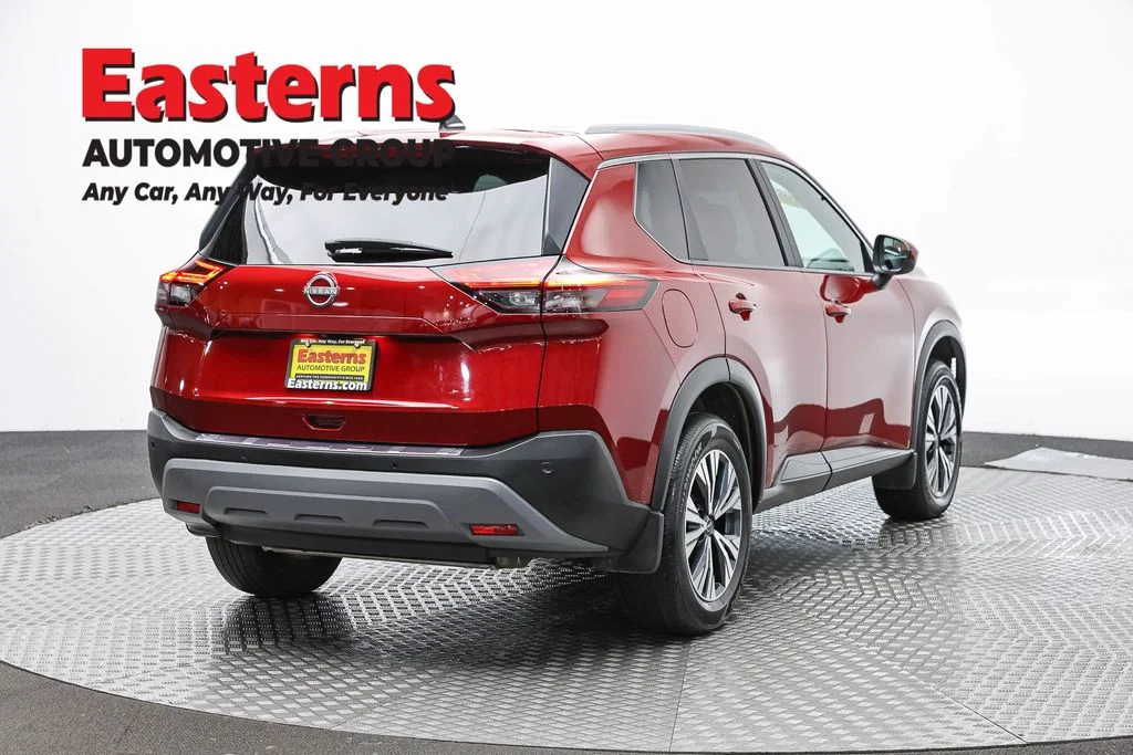 Used 2023 Red Nissan SV image 5