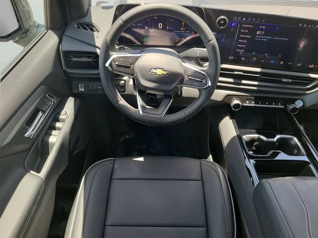 New 2026 Slate Gray Metallic Chevrolet LT - Standard Range image 15