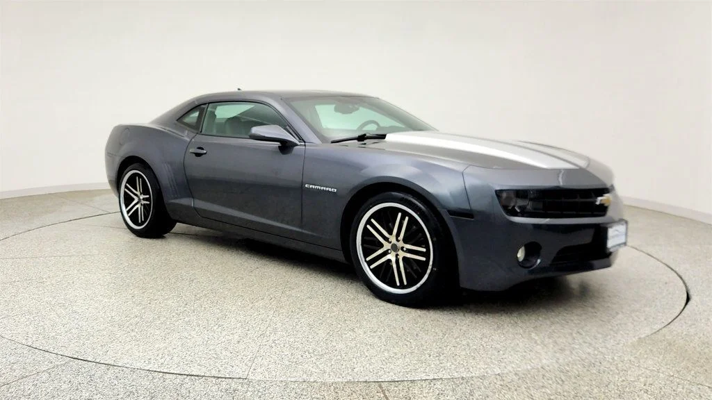 Used 2011 Cyber Gray Metallic Chevrolet 2LT Coupe w/ RS Package, Silver Stripes & Remote Start image 3