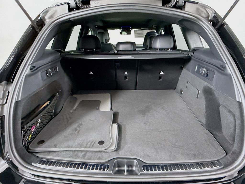 Used 2026 Black Mercedes-Benz GLC 300 image 28