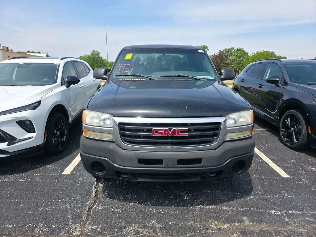 2006 GMC Sierra 4WD Crew Cab 5 1/2-ft SL2's photo