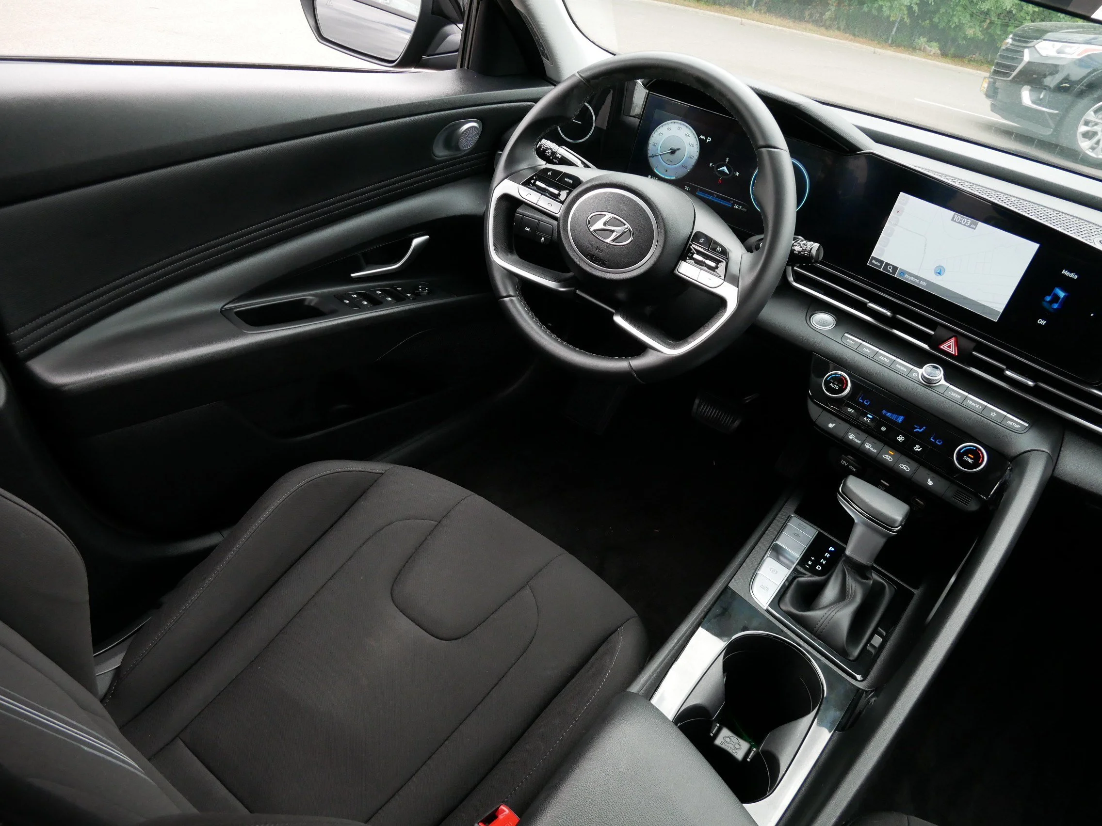 Used 2023 Onyx Black Hyundai SEL image 9